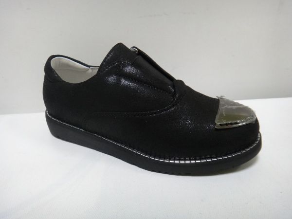 Туфлі класичні закриті D166-A013-2 GARSTUK