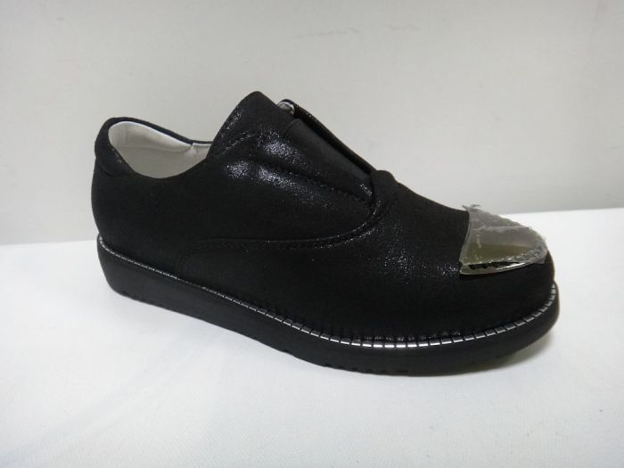 Туфлі класичні закриті D166-A013-2 GARSTUK